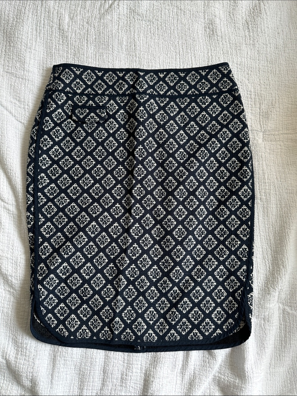 Ann Taylor LOFT Navy and White Diamond-Print Pencil Skirt